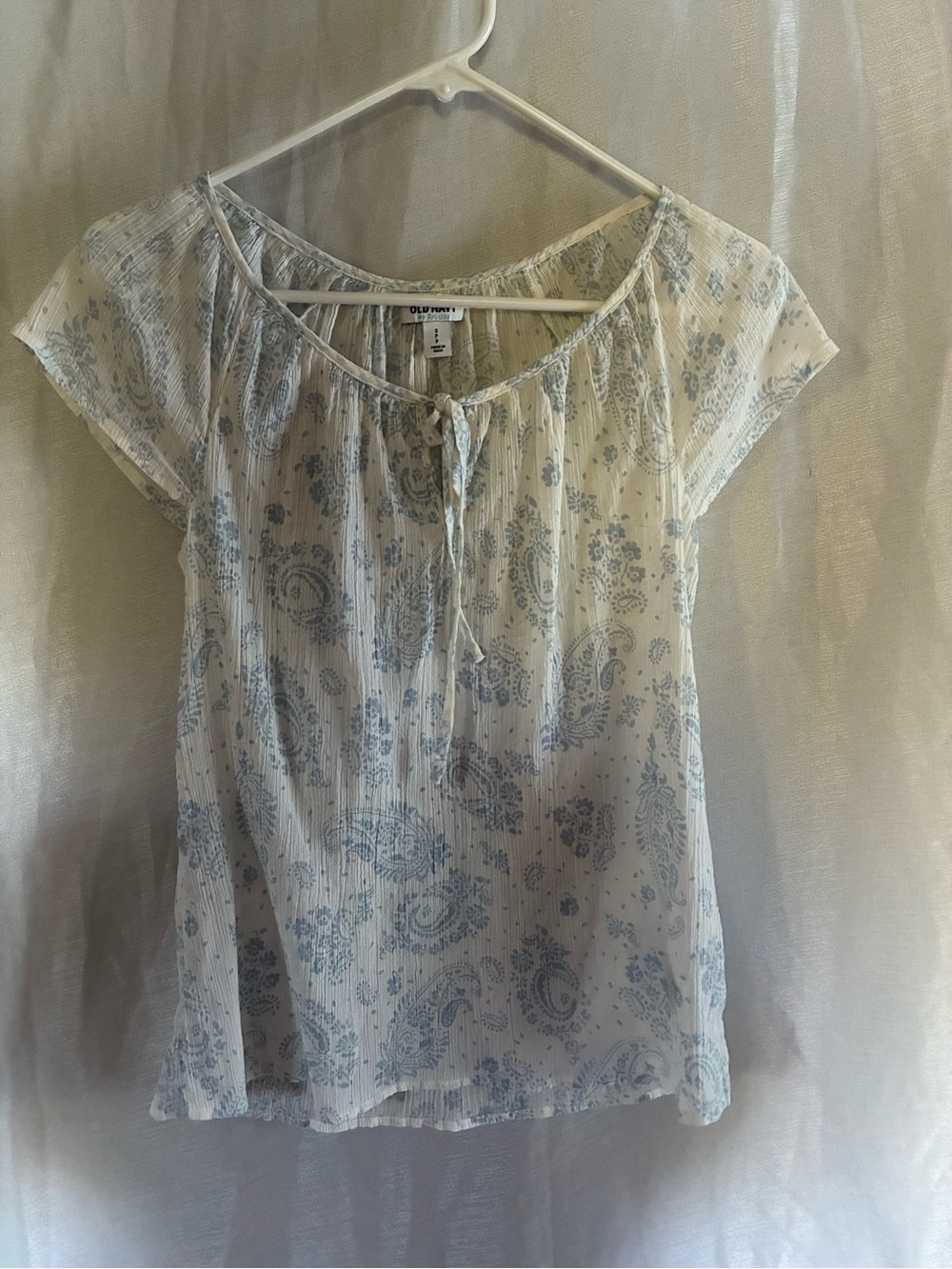 Old Navy White Blouse with Light Blue Paisley Tie-Neck